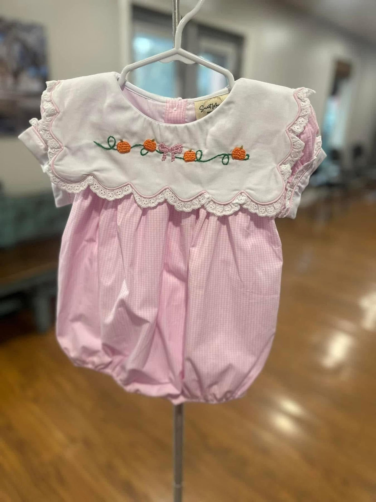 Pumpkin & Ribbons Bubble